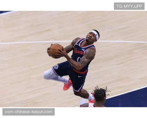 快船战绩不佳排名西部第13 球队阵容调整压力增大