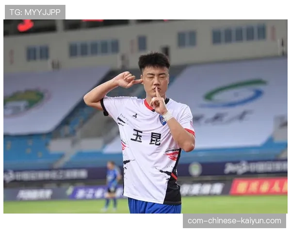 云南玉昆高位压迫显威 射正比8-1碾压泰山展进攻效率